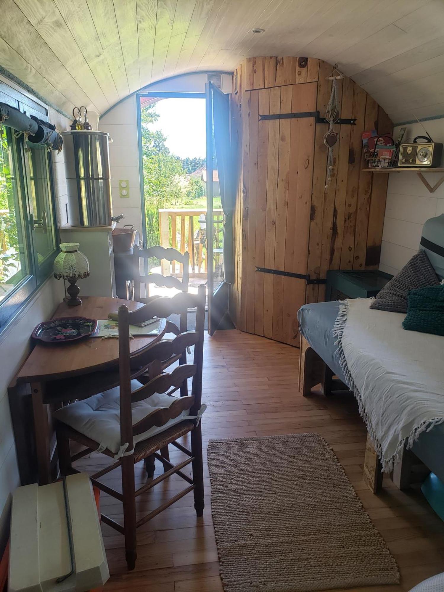 Leval  La Roulotte Tiny House Du Mond'Ideal מראה חיצוני תמונה