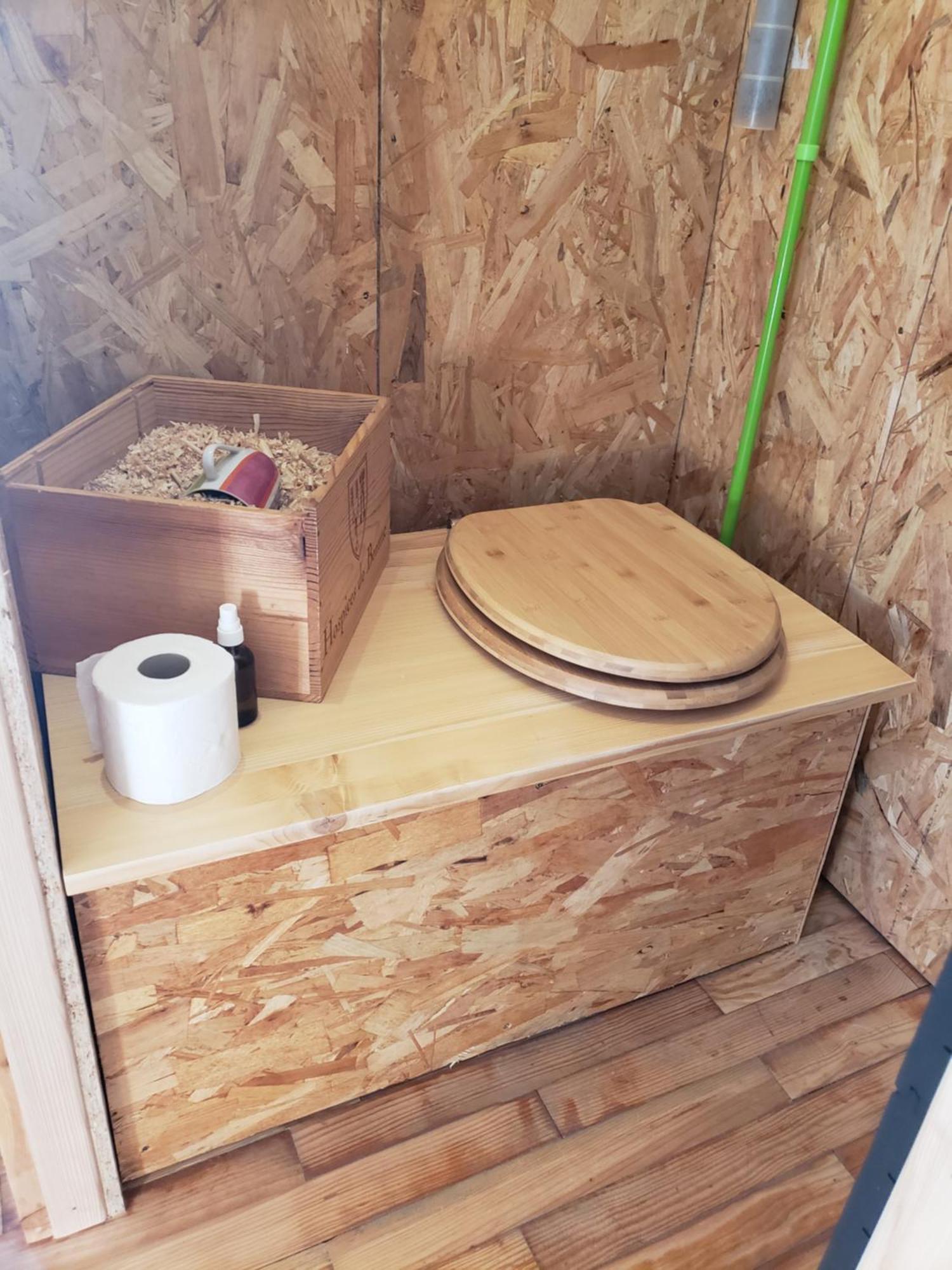 Leval  La Roulotte Tiny House Du Mond'Ideal מראה חיצוני תמונה