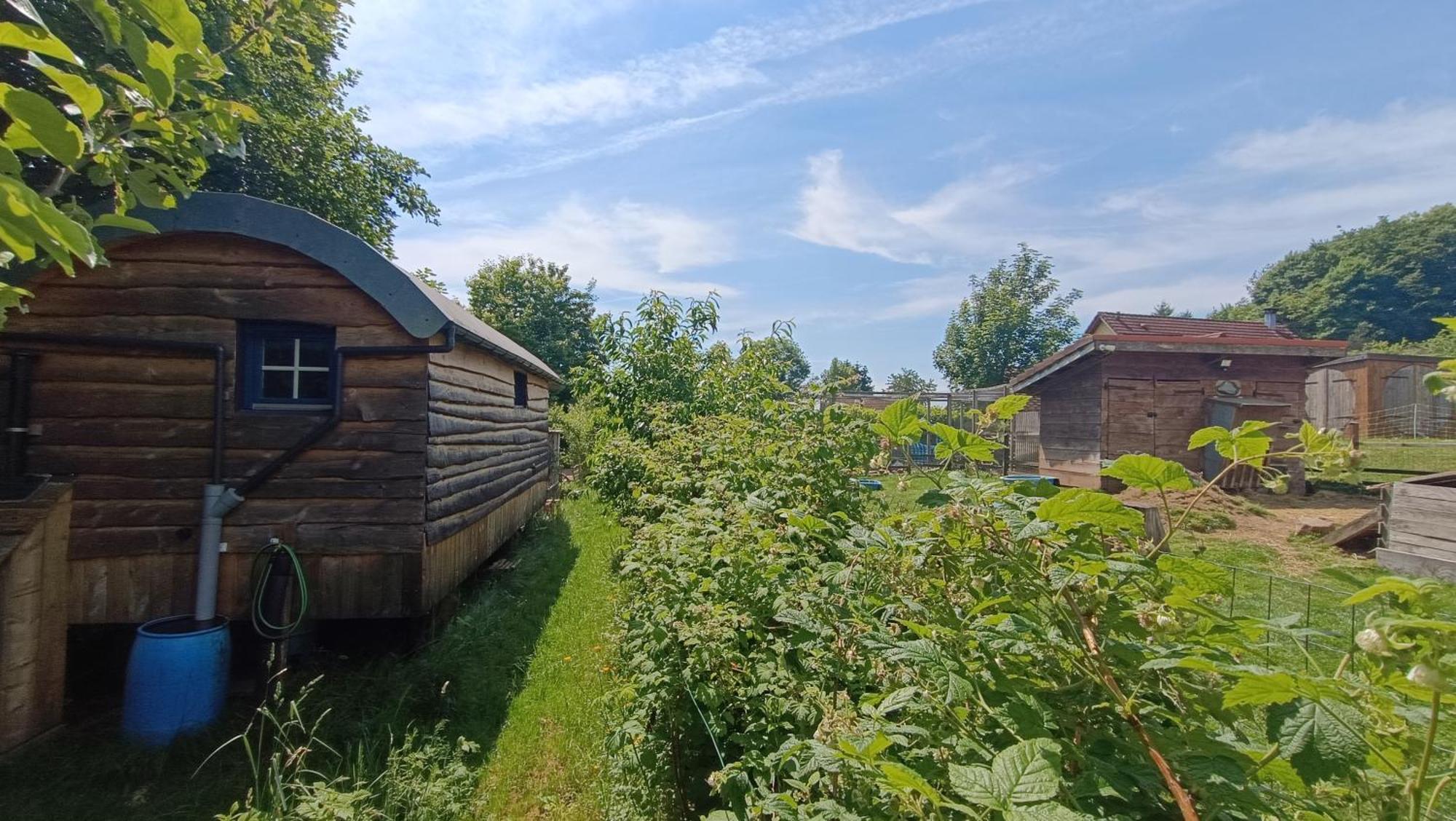 Leval  La Roulotte Tiny House Du Mond'Ideal מראה חיצוני תמונה