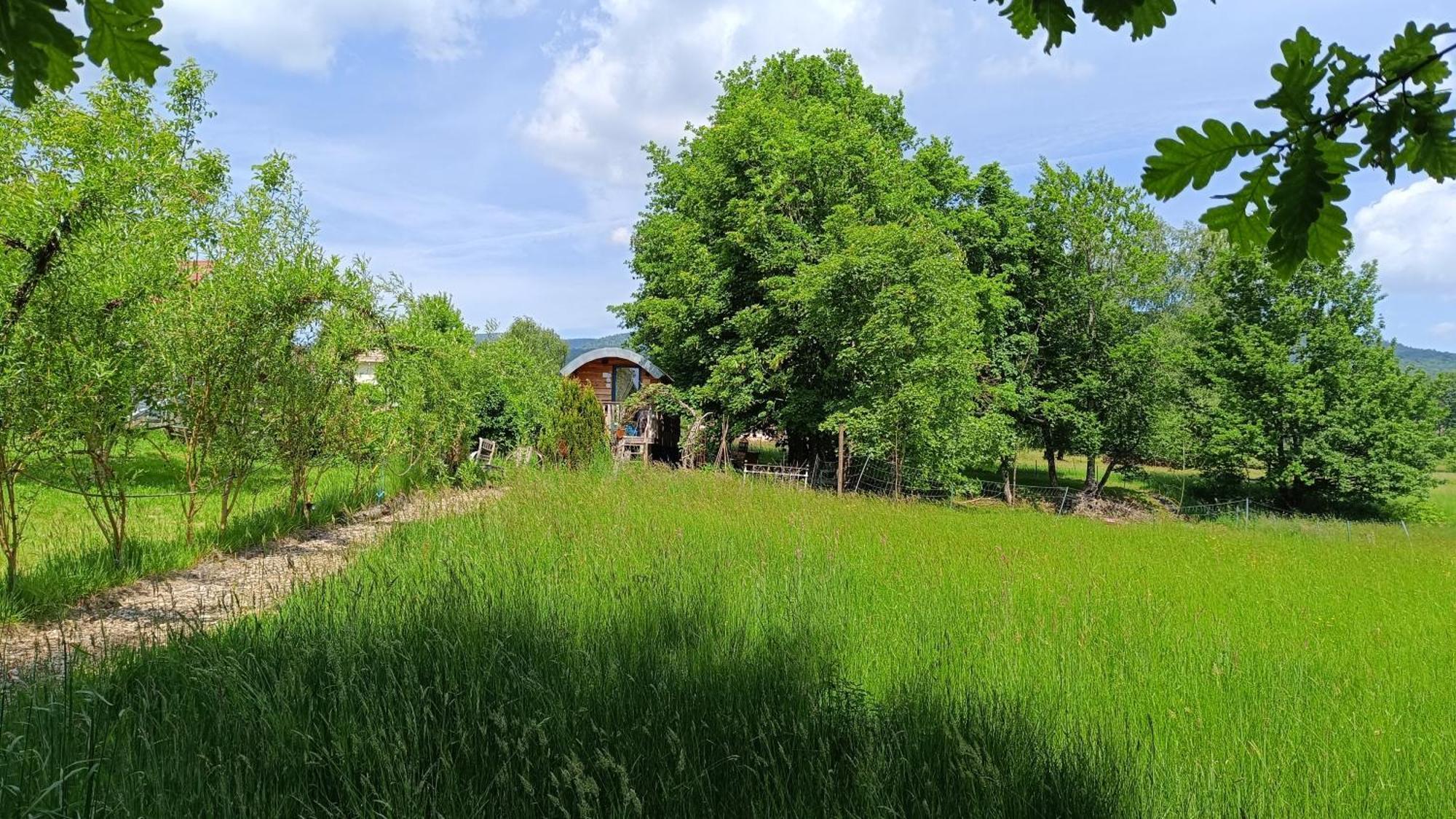 Leval  La Roulotte Tiny House Du Mond'Ideal מראה חיצוני תמונה